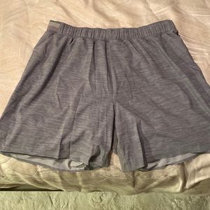 Lululemon Mens Surge 6” Lined Shorts LARGE Sea salt/Gray